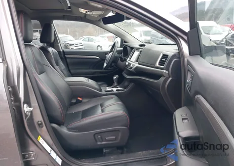 2019 Toyota Highlander Se z USA, uszkodzony, nr VIN 5TDJZRFHXKS567389